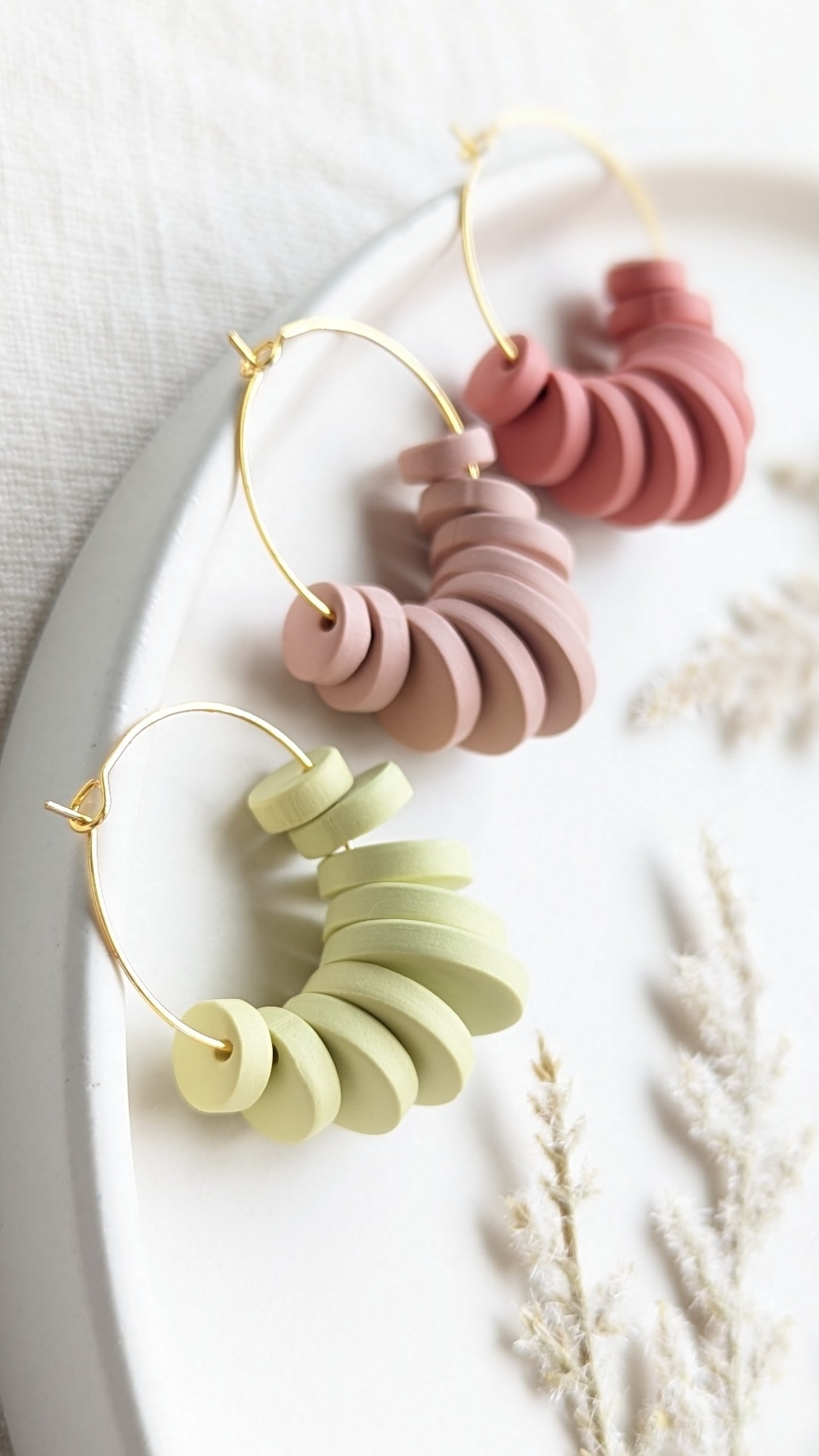 FLAT ROUND BEADS (top hole) - Basic Shapes