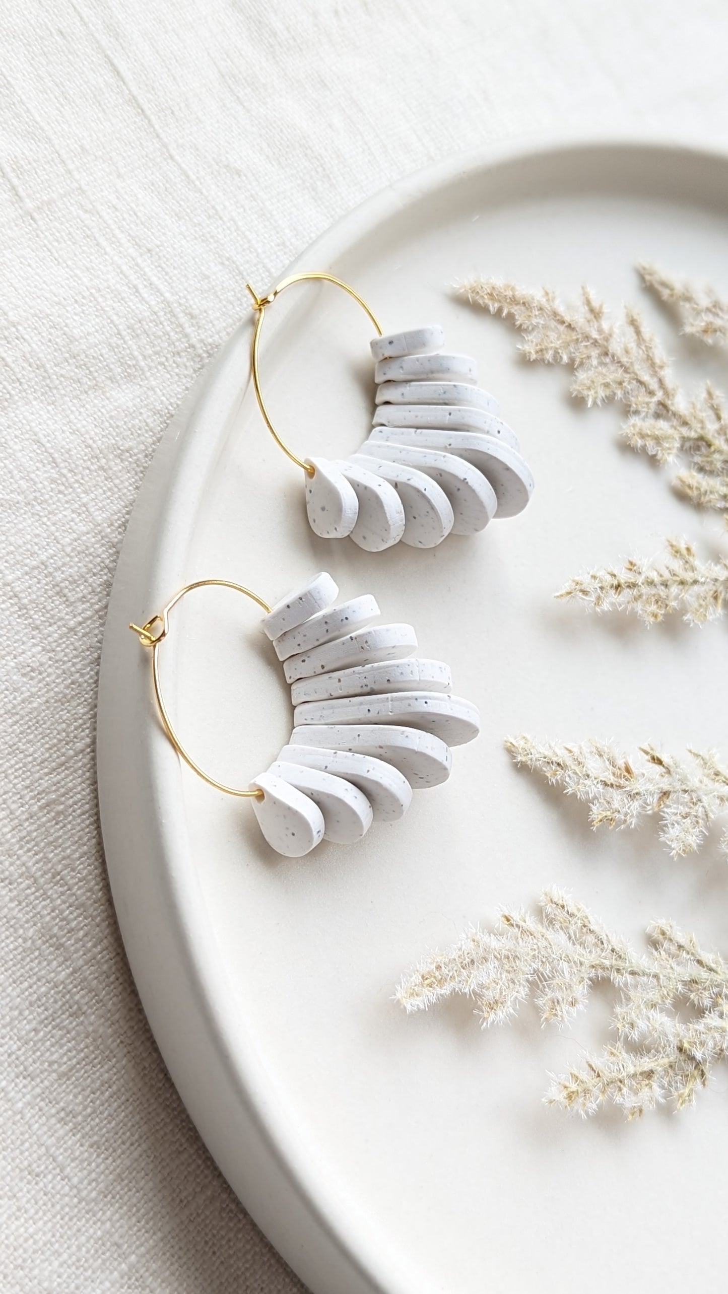 FLAT TEARDROP BEADS (top hole) - Basic Shapes