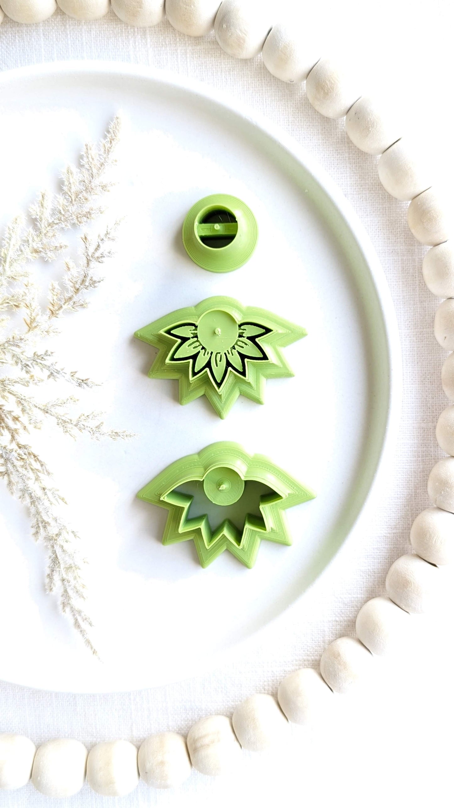 Cutter Shape #38 - EMBOSSED SUNFLOWER HOOP