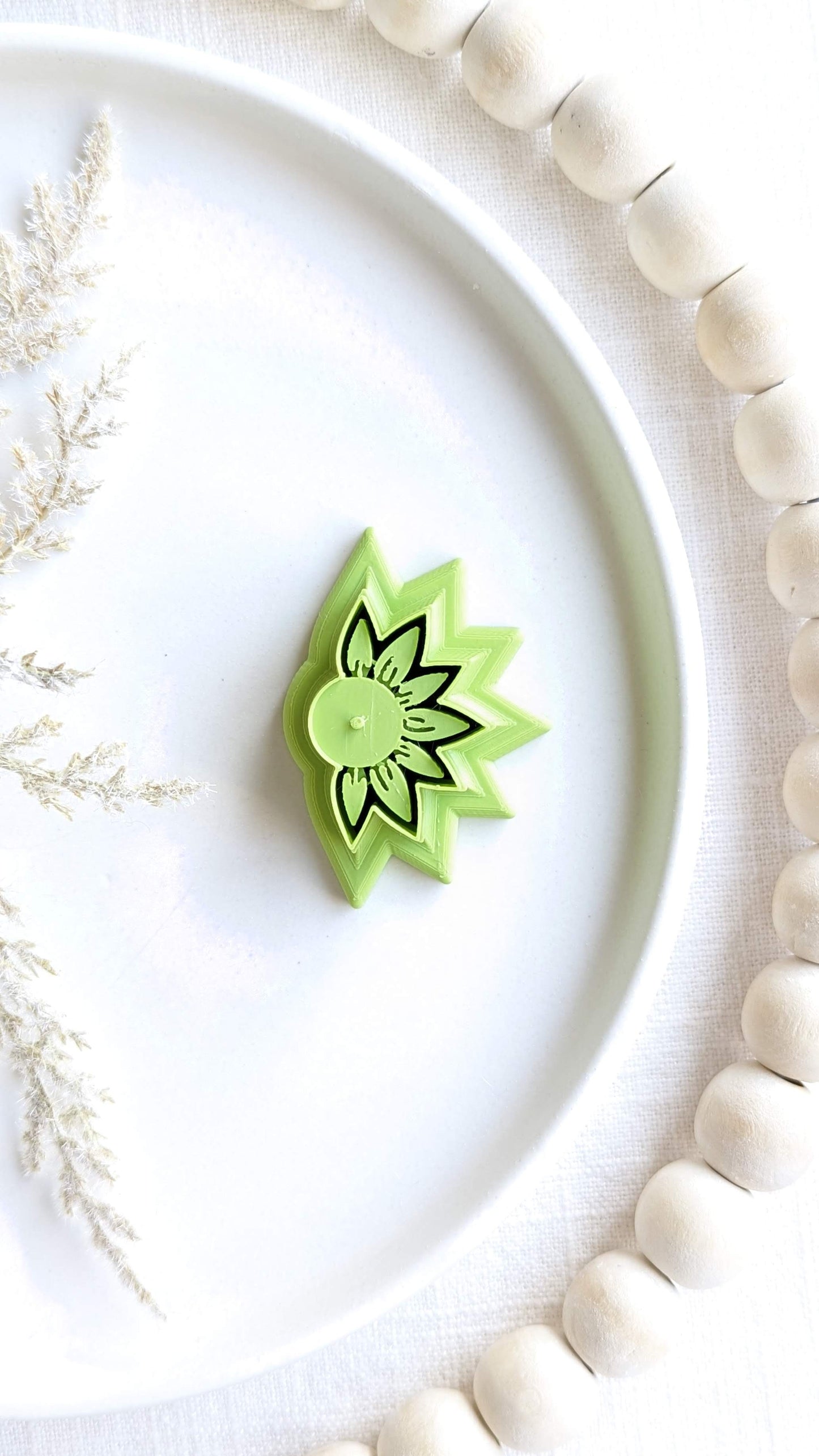 Cutter Shape #38 - EMBOSSED SUNFLOWER HOOP