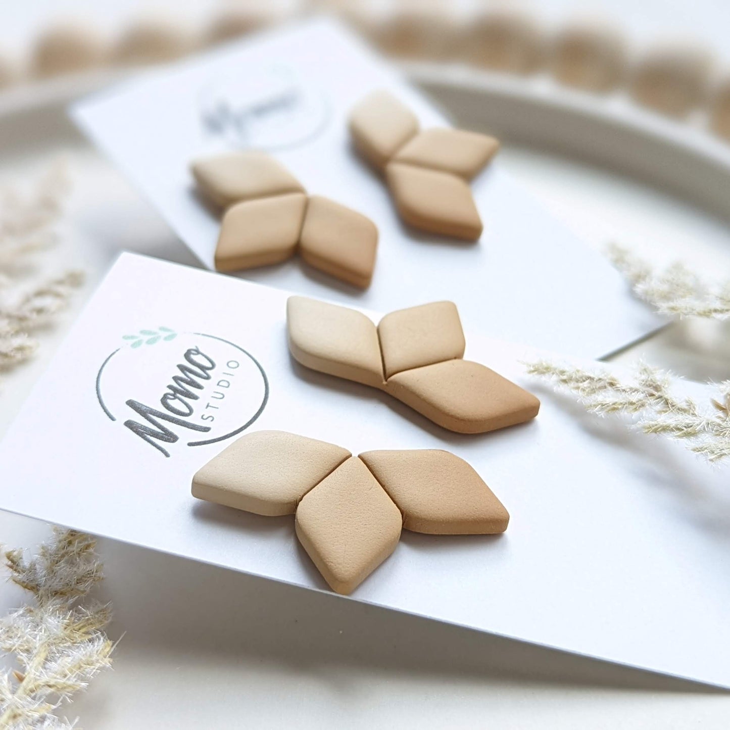STATEMENT STUDS - Fall Color Palette