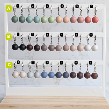 HUGGIES - 18 COLORS - SILVER