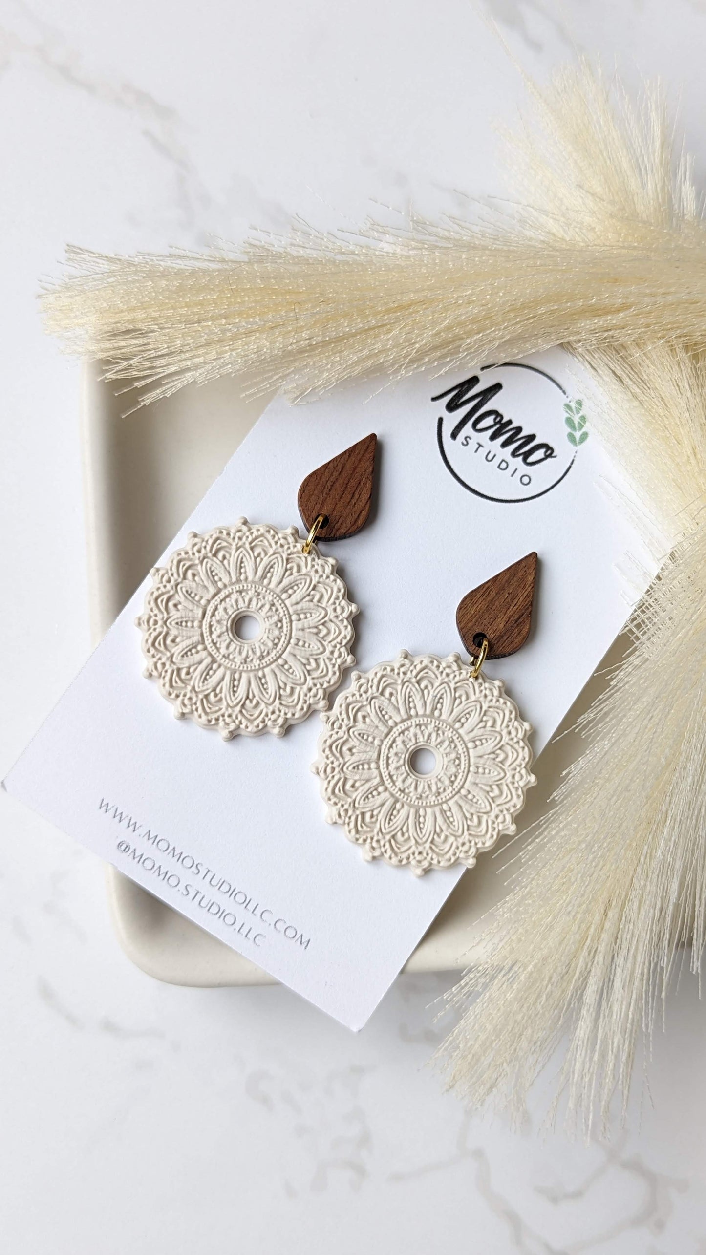 MANDALA 2.07 - Neutral Floral Palette #1 - Cararra