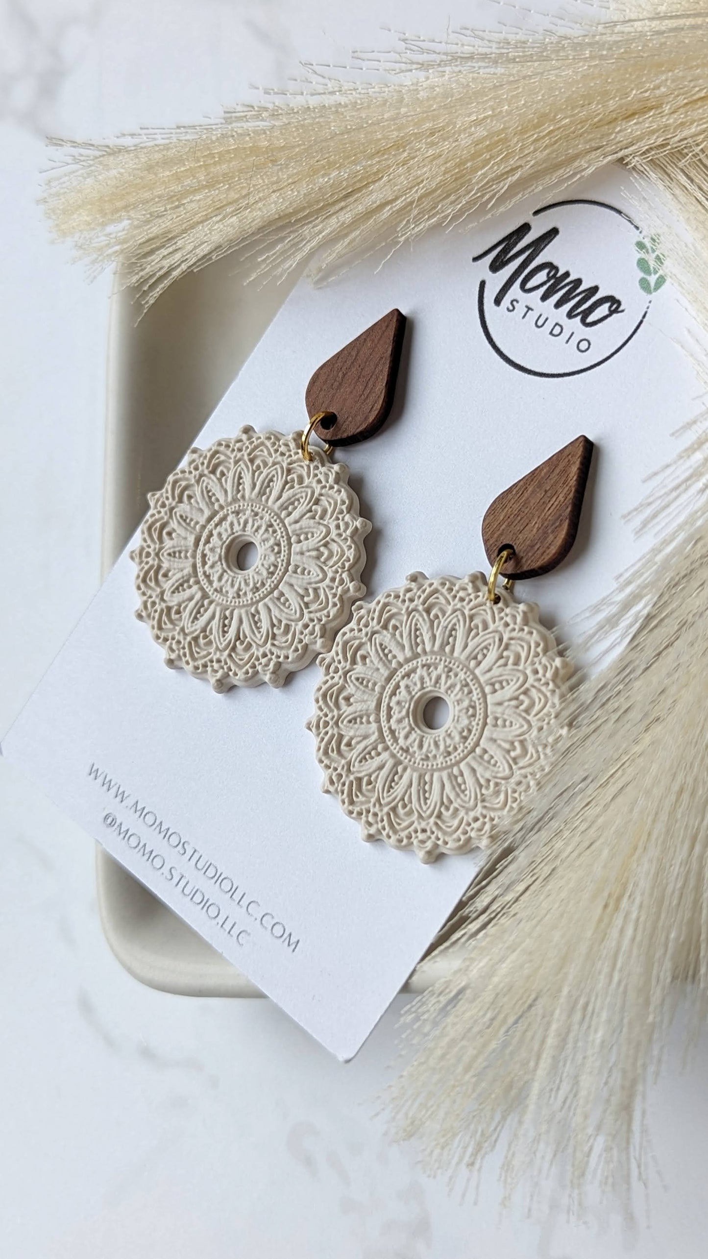 MANDALA 2.07 - Neutral Floral Palette #1 - Cararra