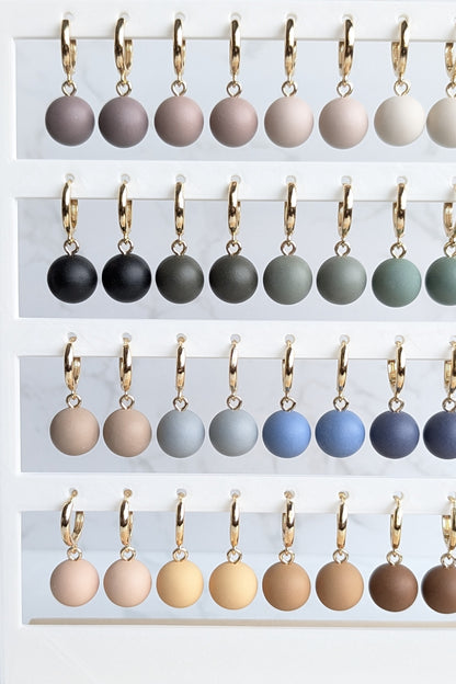 HUGGIES - 24 COLORS - GOLD