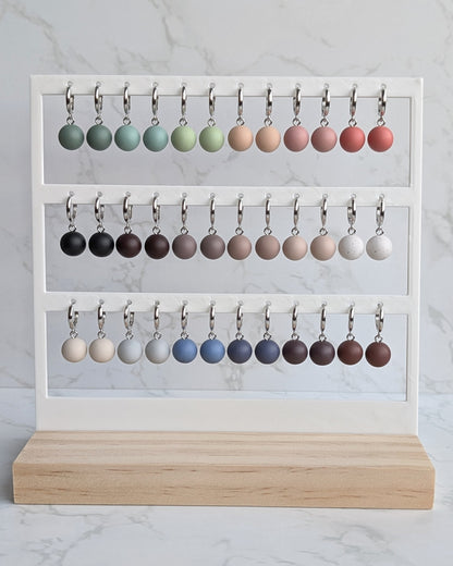 HUGGIES - 18 COLORS - SILVER