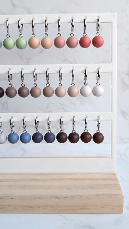 HUGGIES - 18 COLORS - SILVER