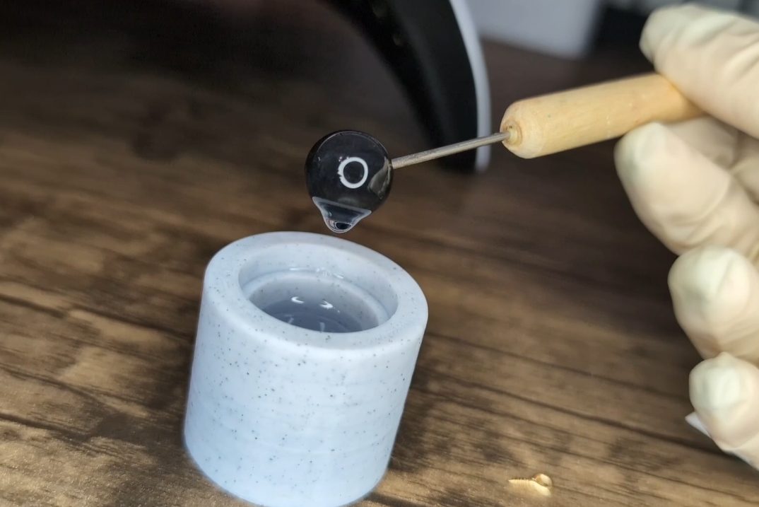 RESINING CONTAINER - FOR RESINING CLAY BALLS