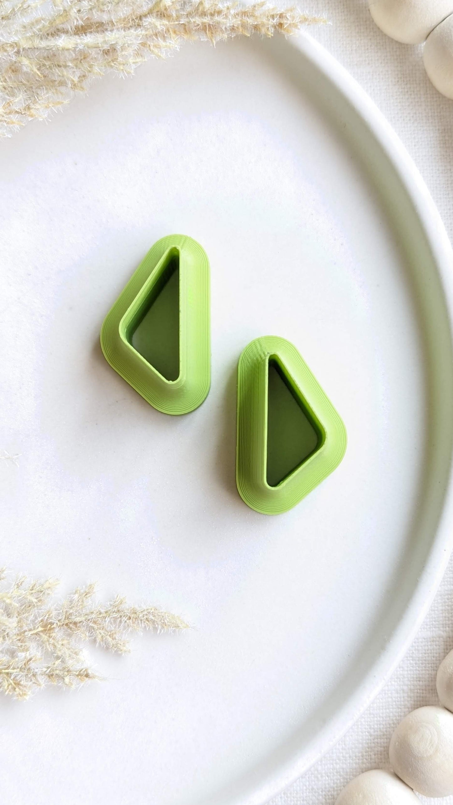 SCALENE TRIANGLE MIRRORED SET - Basic Shapes