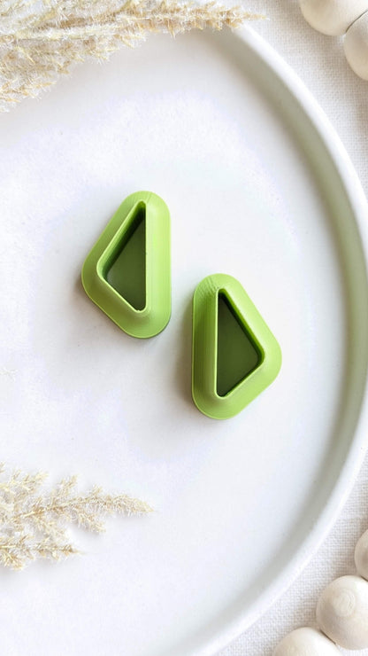 SCALENE TRIANGLE MIRRORED SET - Basic Shapes