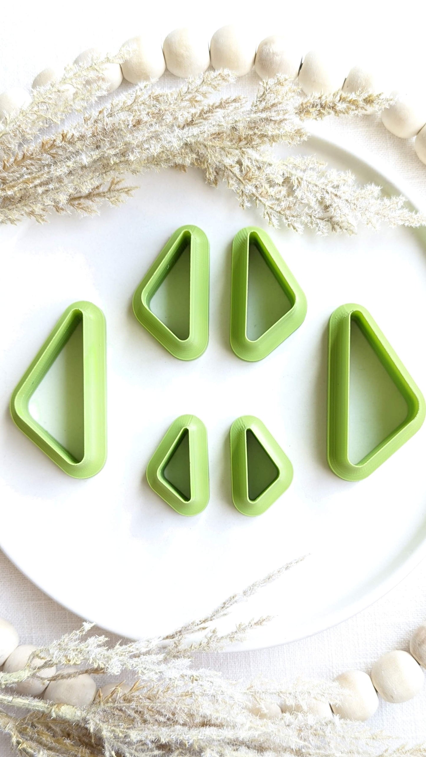 SCALENE TRIANGLE MIRRORED SET - Basic Shapes