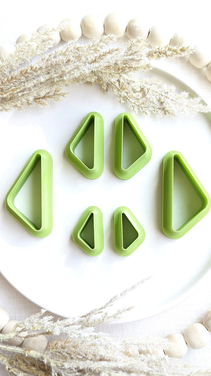 SCALENE TRIANGLE MIRRORED SET - Basic Shapes