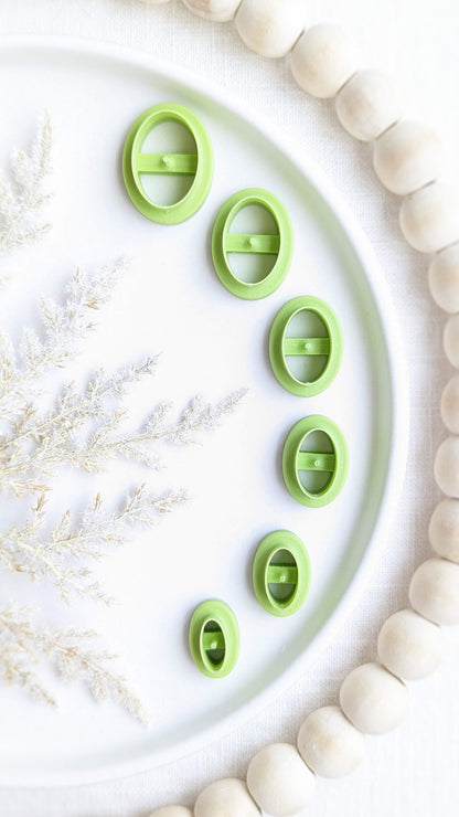 FLAT OVAL BEADS (middle hole) - Basic Shapes
